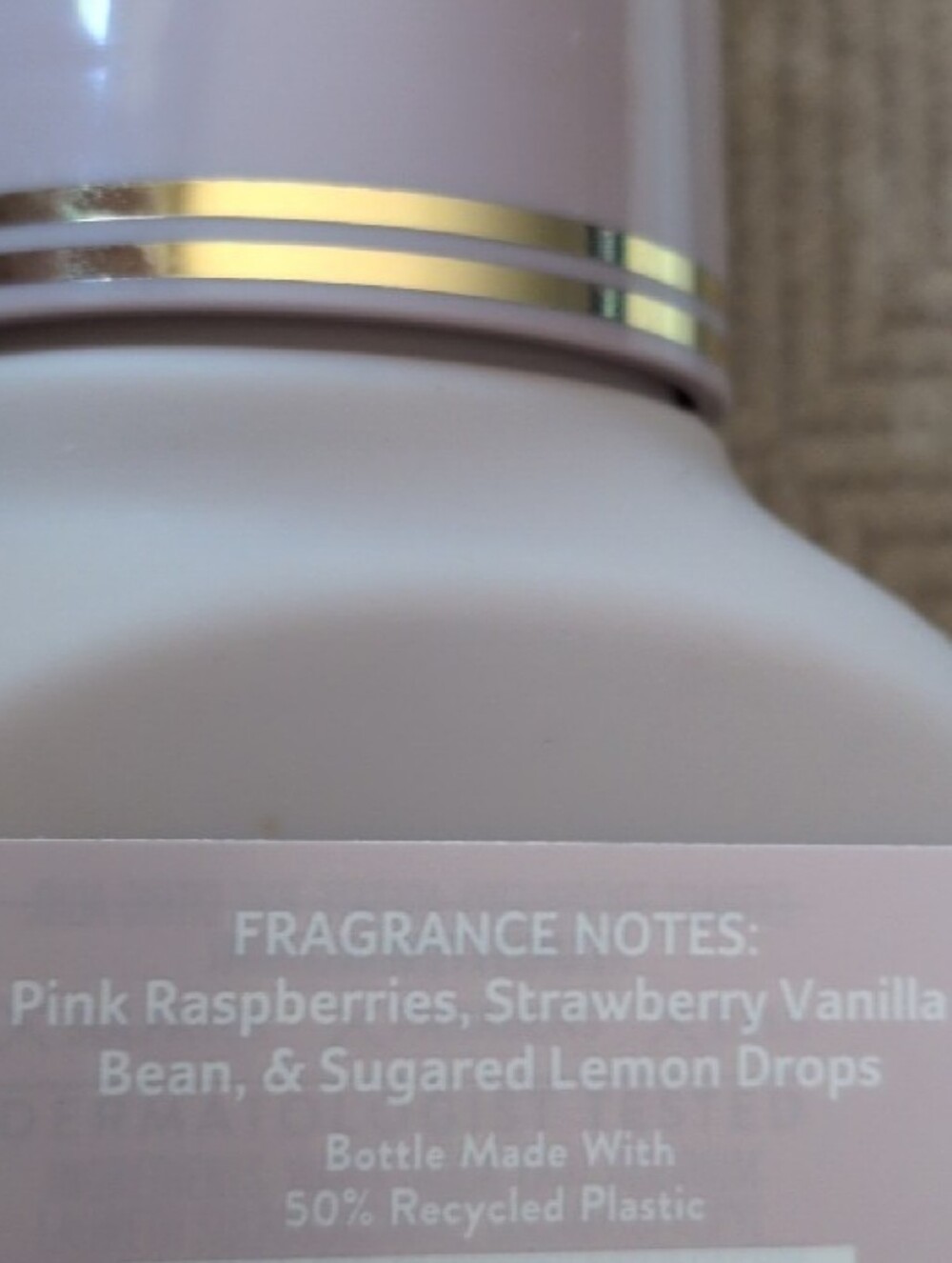 Bath & Body Works Raspberries & Whipped Vanilla Hand Soap - Light Pink - Picture 3 of 4